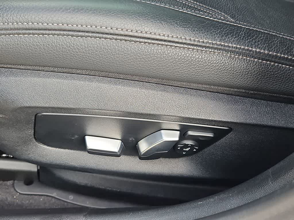 Used 2020 BMW 540i w/ Convenience Package image 18