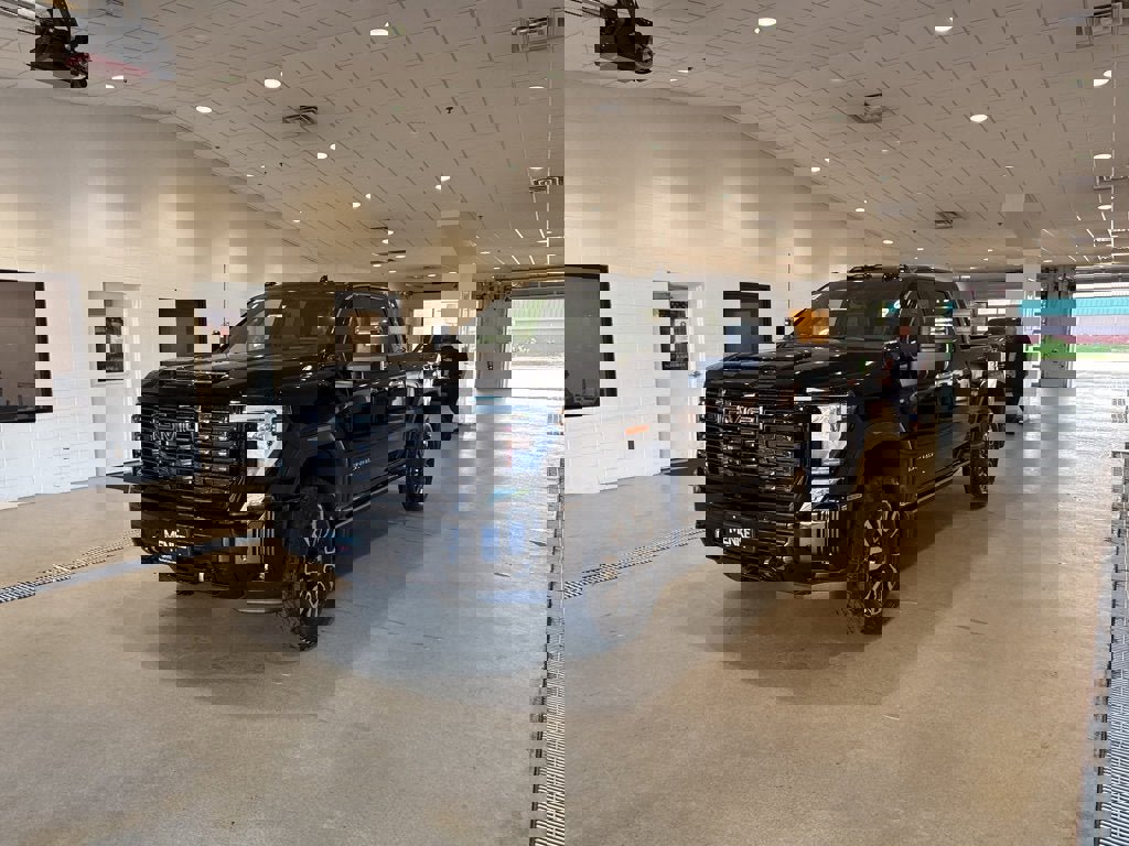 New 2026 GMC Sierra 3500 Denali Ultimate image 2