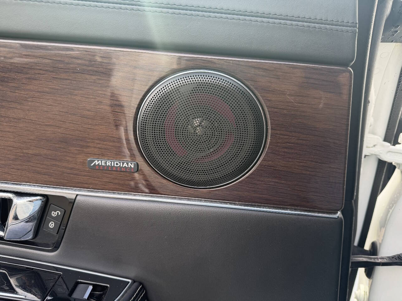 Used 2016 Jaguar XJ L Supercharged RWD image 21