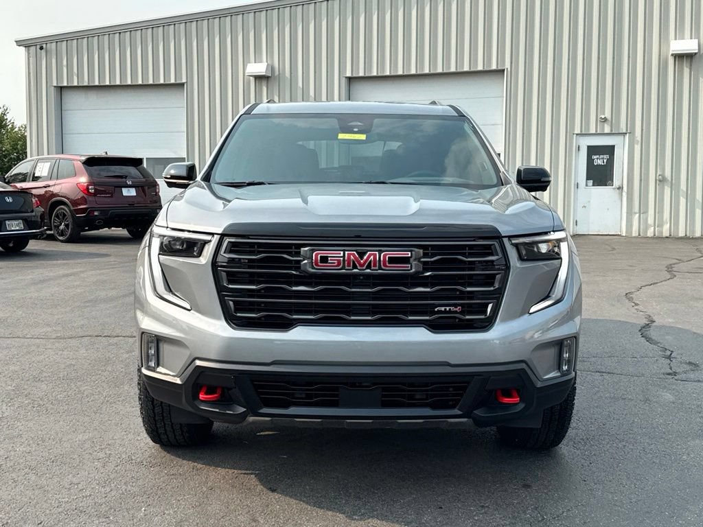 Used 2025 GMC Acadia AT4 AWD/4WD image 2