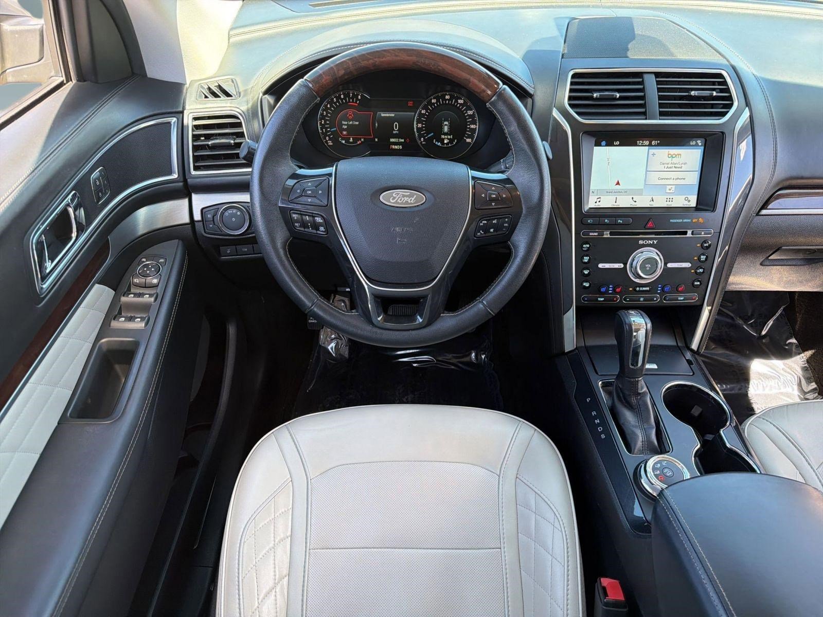 Used 2018 Ford Explorer Platinum AWD/4WD image 28