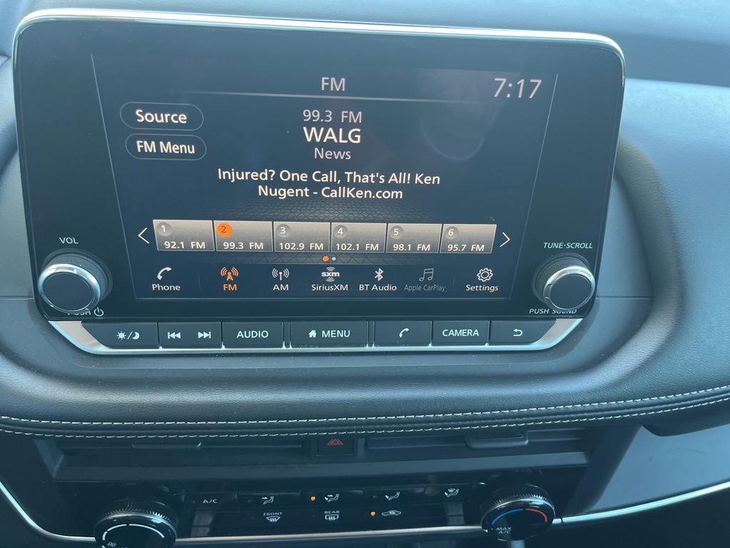 Used 2024 Nissan Rogue S image 15