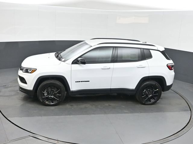 New 2026 Jeep Compass Latitude image 33