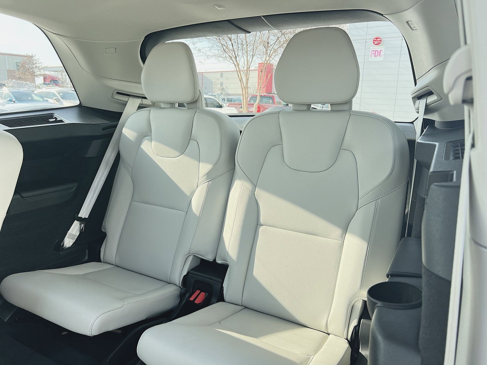 Used 2024 Volvo XC90 B6 Plus w/ Protection Package image 25