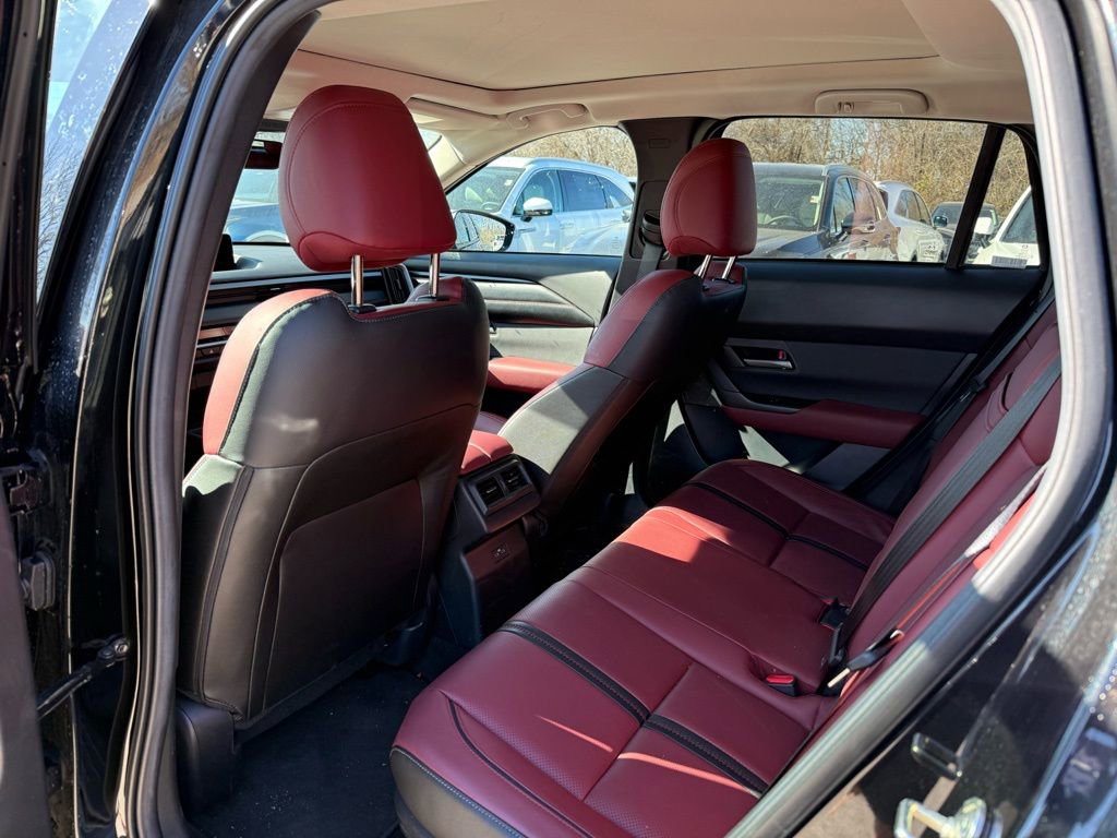 Used 2025 MAZDA CX-50 AWD 2.5 Hybrid w/ Premium Pkg image 10