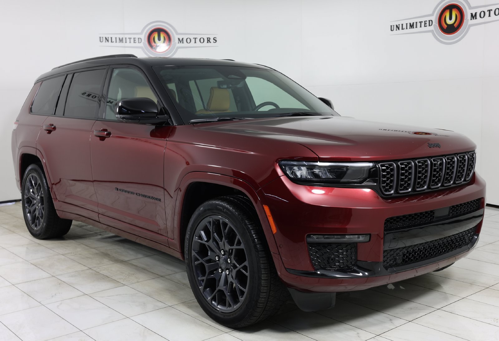 Used 2025 Jeep Grand Cherokee L Summit AWD/4WD image 42