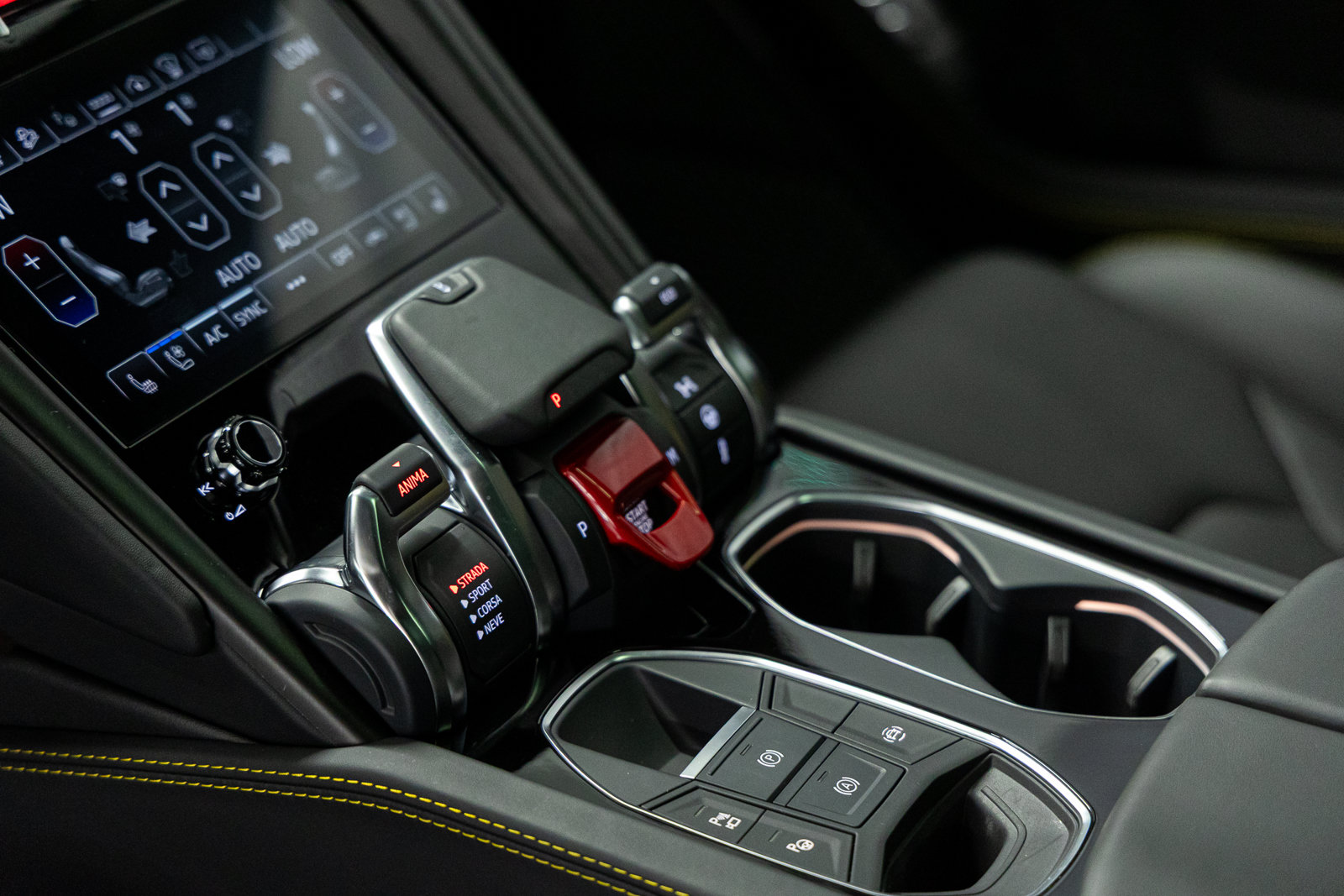 Used 2024 Lamborghini Urus S AWD/4WD image 30