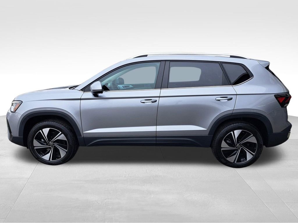 New 2025 Volkswagen Taos SE AWD/4WD image 9