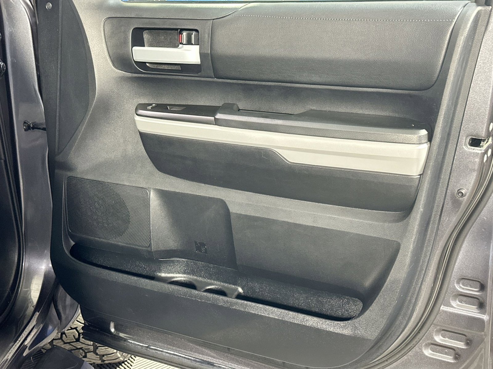 Used 2019 Toyota Tundra SR5 w/ TRD Sport Package image 36