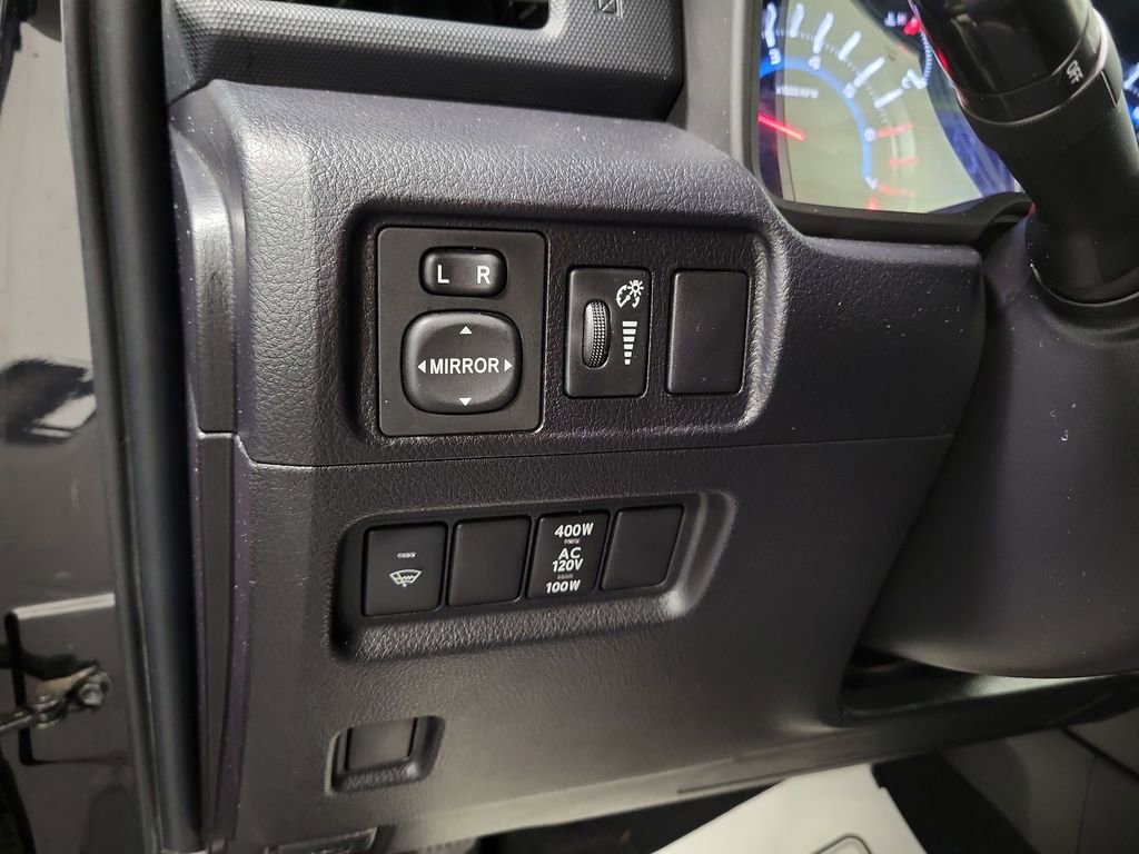 Used 2018 Toyota 4Runner SR5 image 21