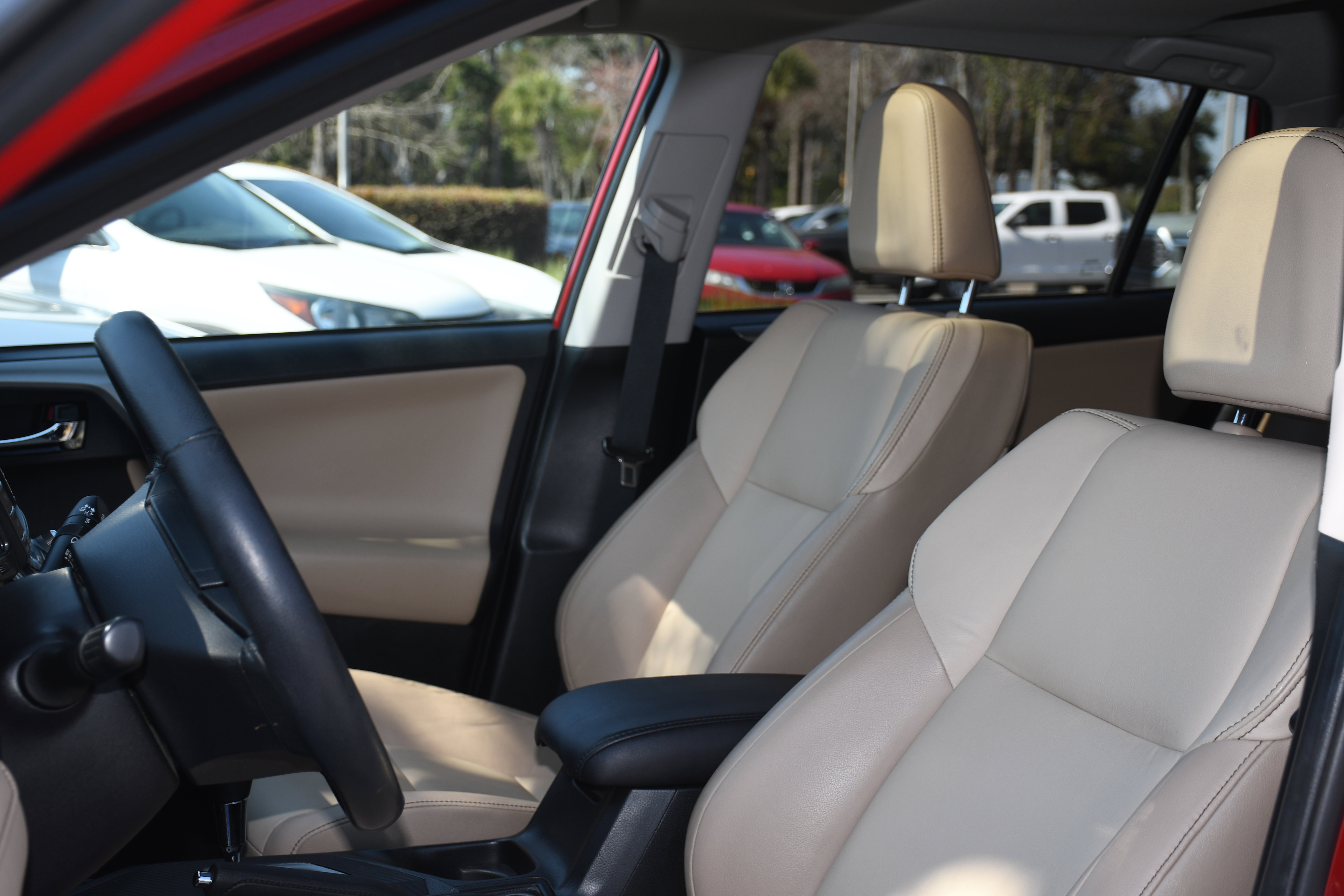 Used 2015 Toyota RAV4 Limited w/ Technology Package image 13