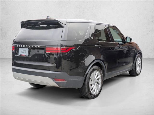 Certified 2025 Land Rover Discovery S image 5