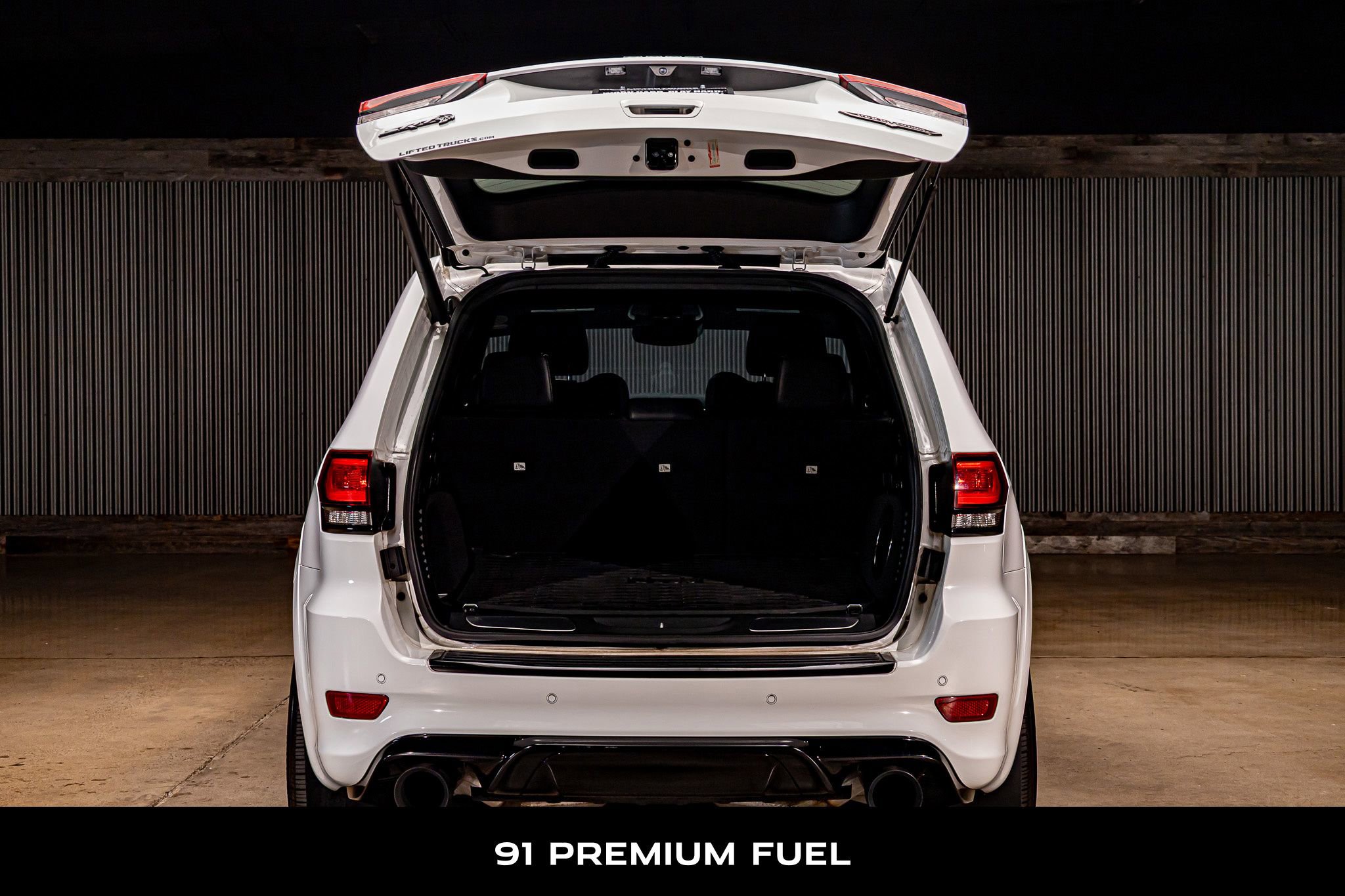 Used 2018 Jeep Grand Cherokee Trackhawk w/ Trailer Tow Group IV image 8