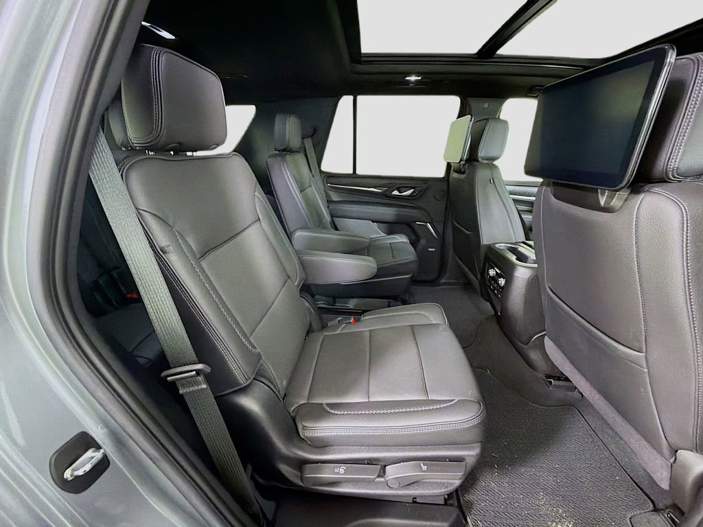 Used 2024 GMC Yukon Denali AWD/4WD image 32