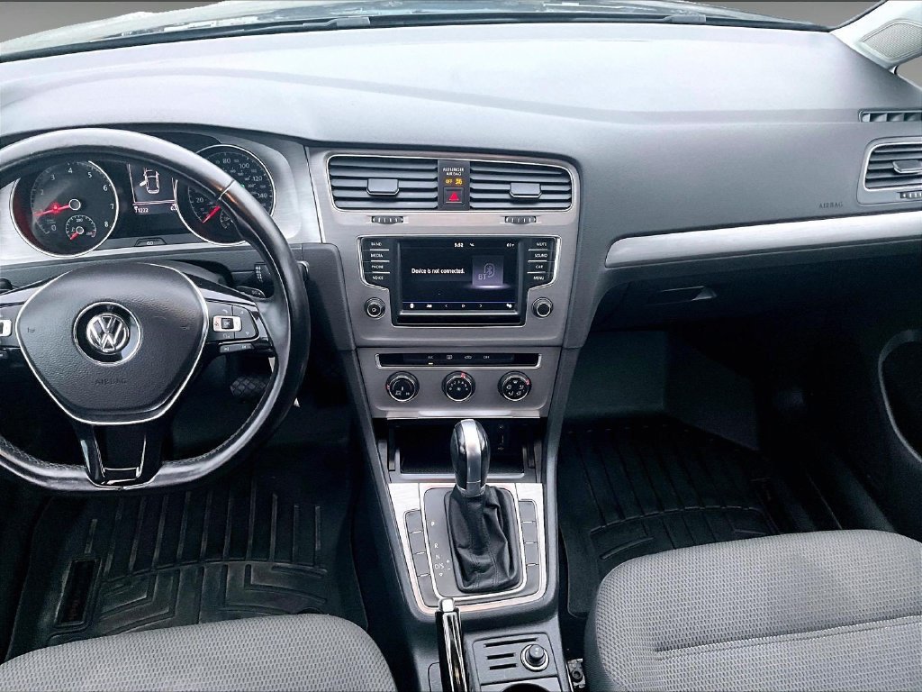 Used 2017 Volkswagen Golf S FWD image 17