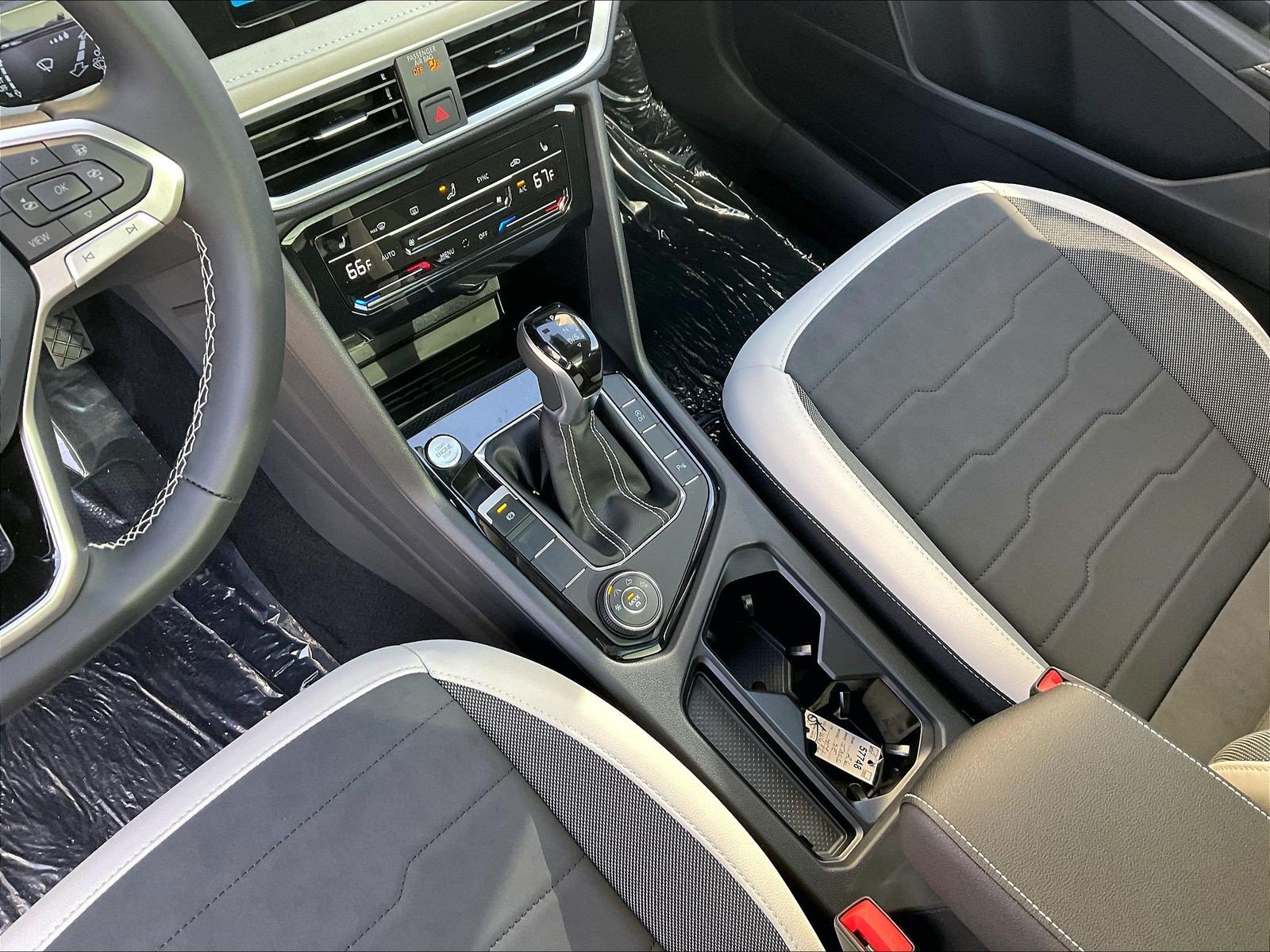 New 2026 Volkswagen Taos SE AWD/4WD image 7