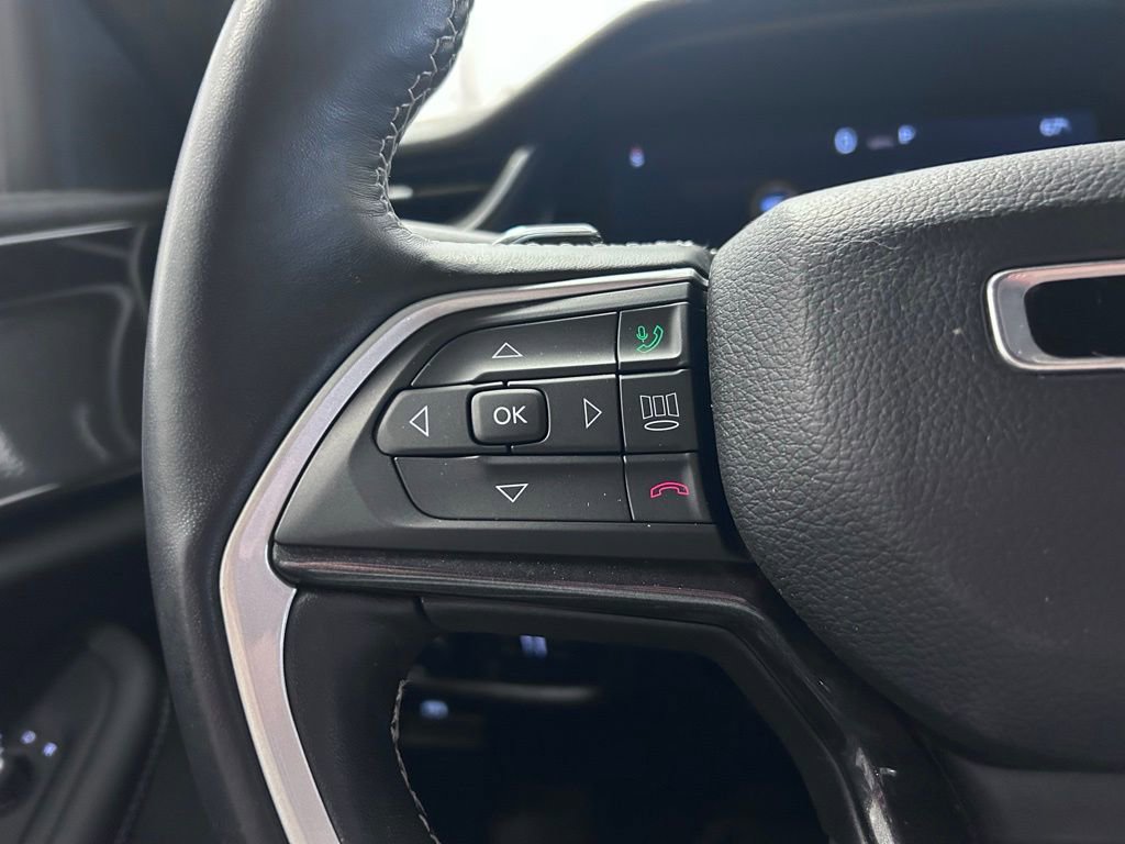Used 2022 Jeep Grand Cherokee Altitude image 10
