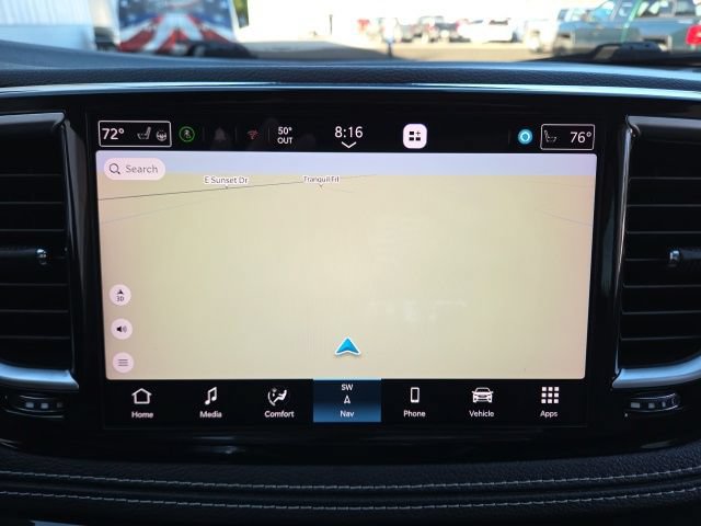 Used 2023 Chrysler Pacifica Limited FWD image 8