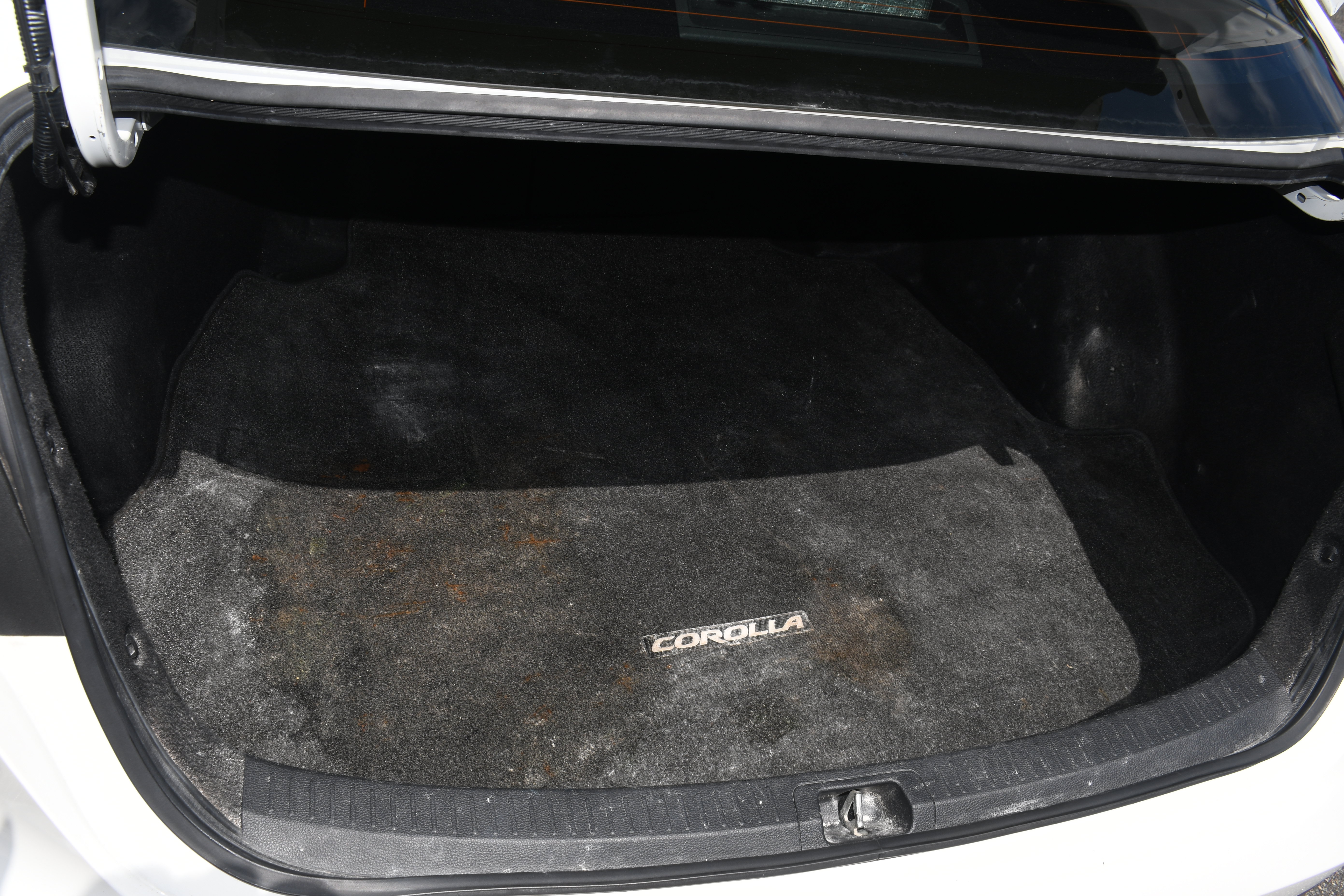 Used 2020 Toyota Corolla LE FWD image 16