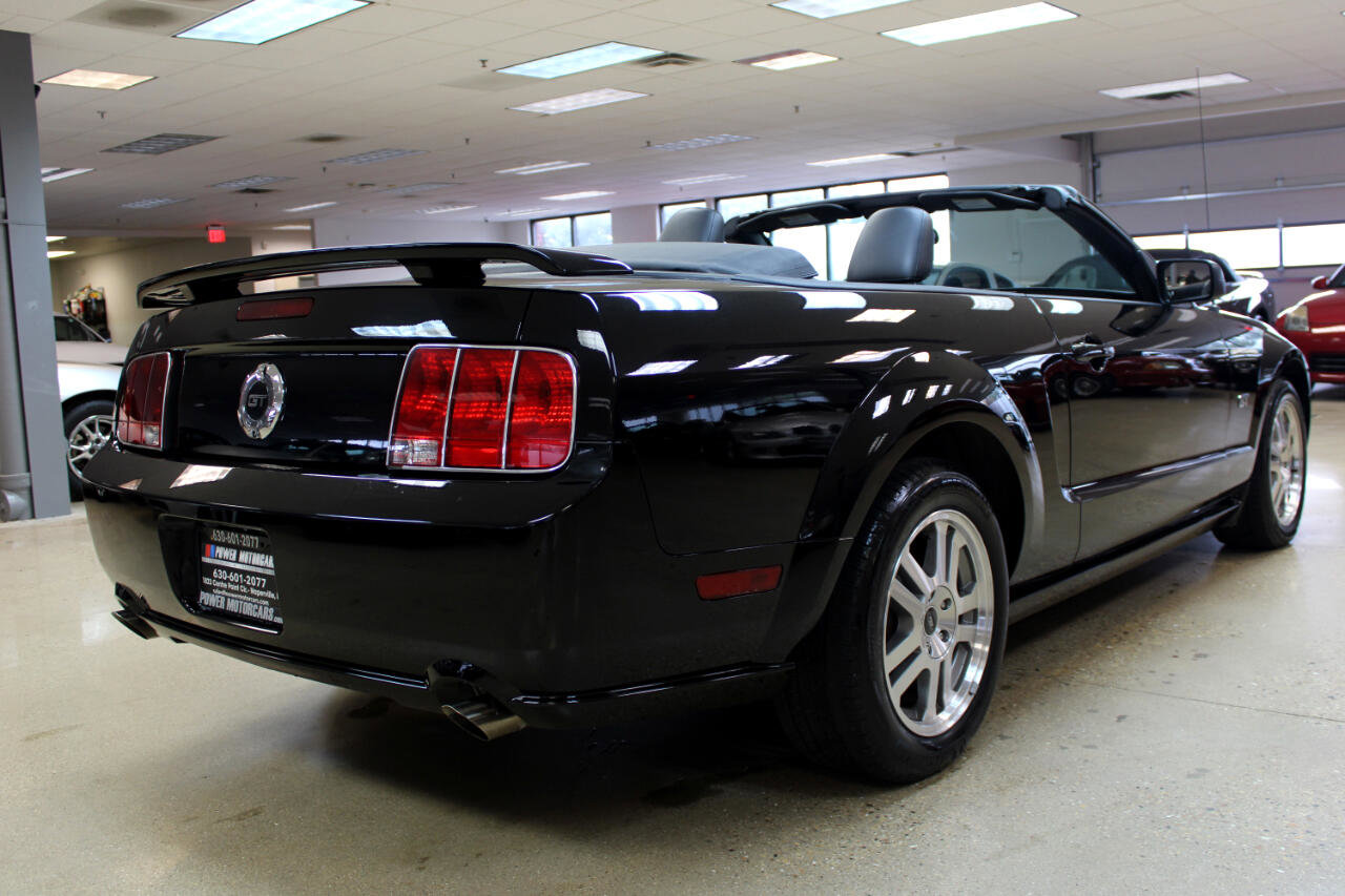 Used 2005 Ford Mustang GT image 29