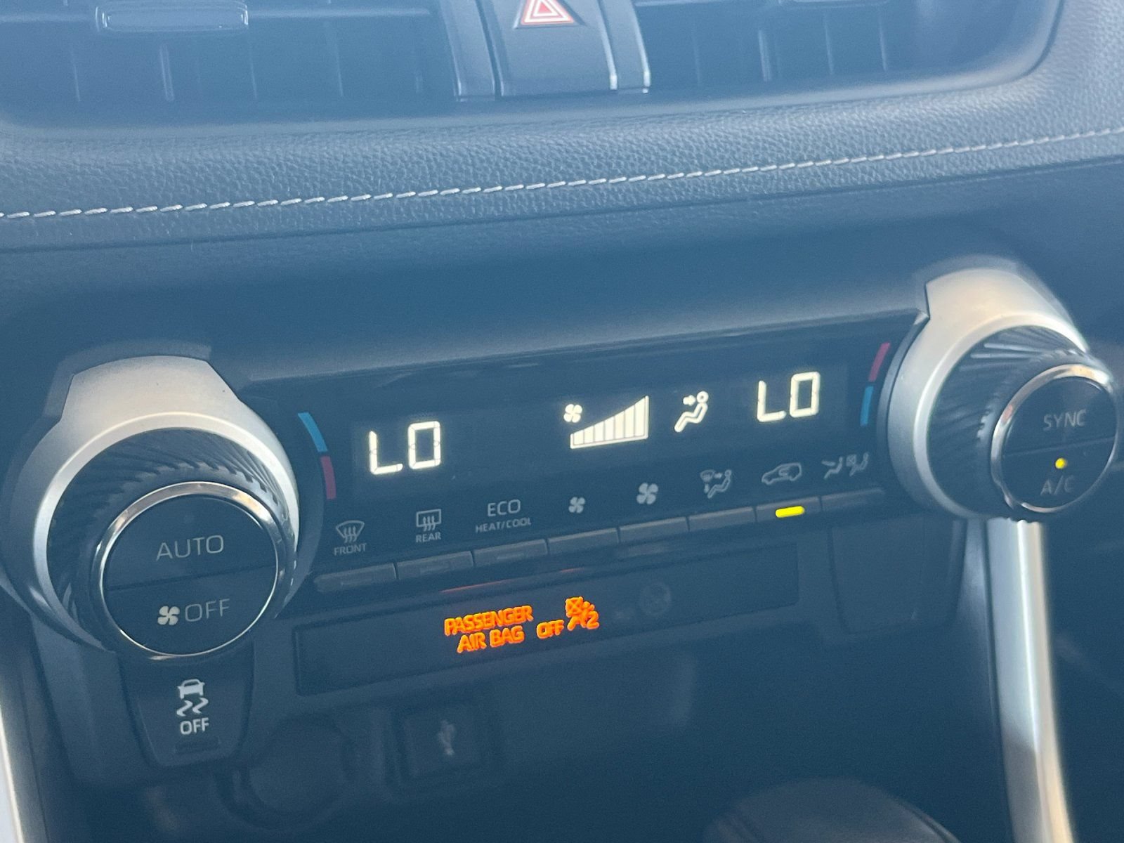 Used 2020 Toyota RAV4 XLE w/ All Weather Liner Package AWD/4WD image 19