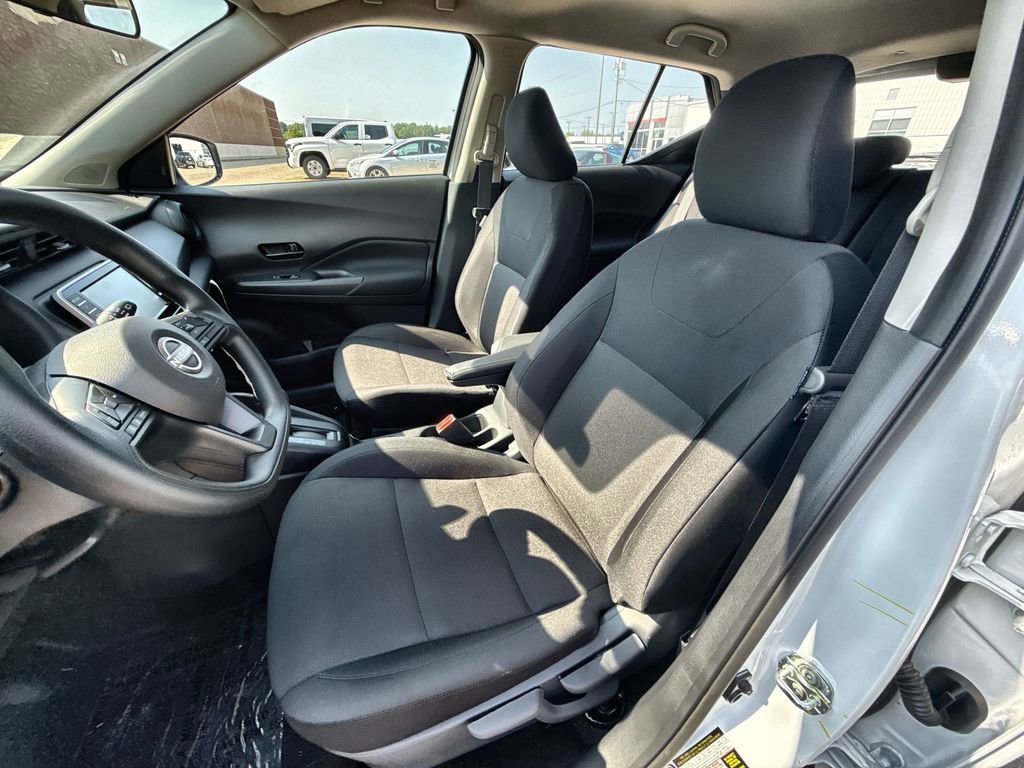 New 2025 Nissan Kicks Play S image 13