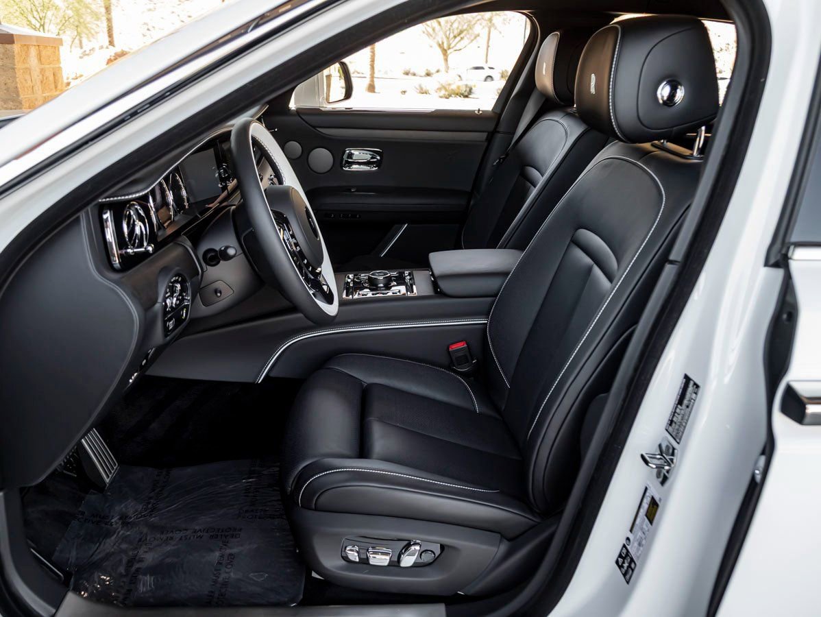 Used 2024 Rolls-Royce Ghost image 22