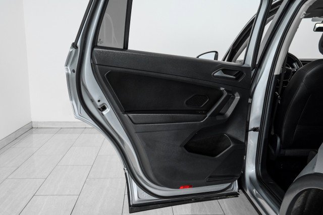 Used 2021 Volkswagen Tiguan SE R-Line image 44