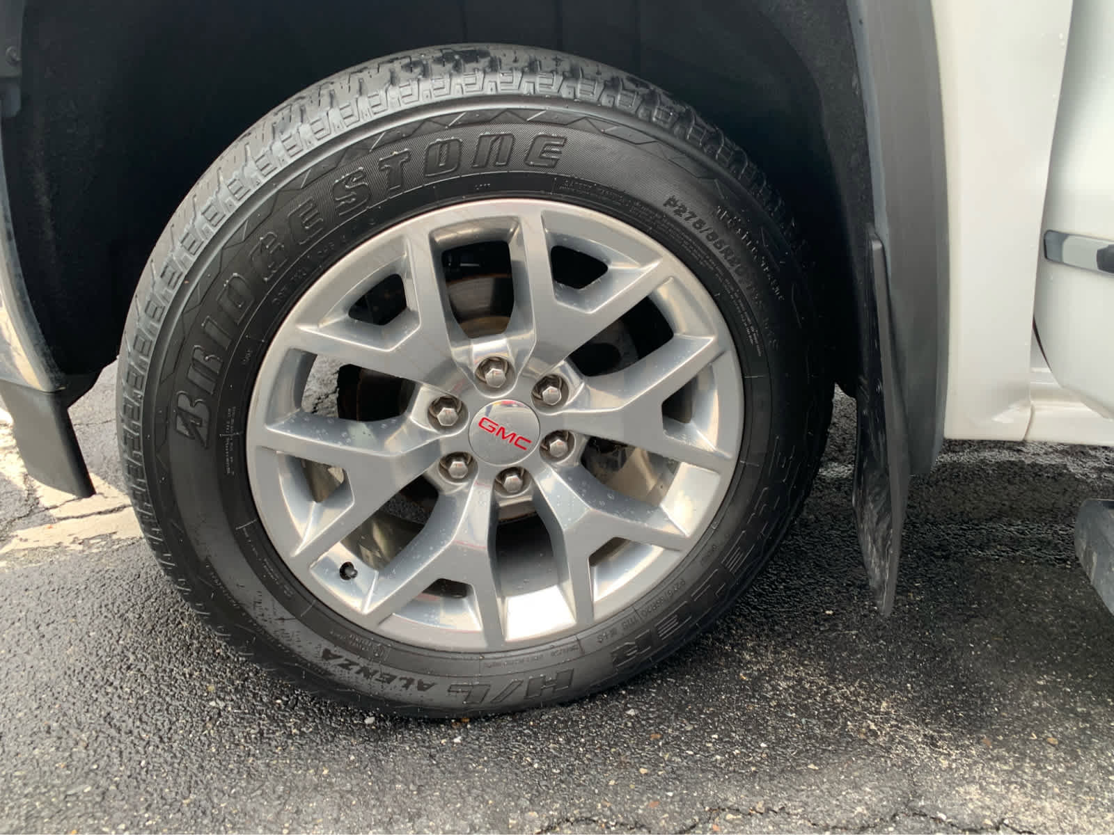 Used 2018 GMC Sierra 1500 SLE w/ SLE Value Package AWD/4WD image 8