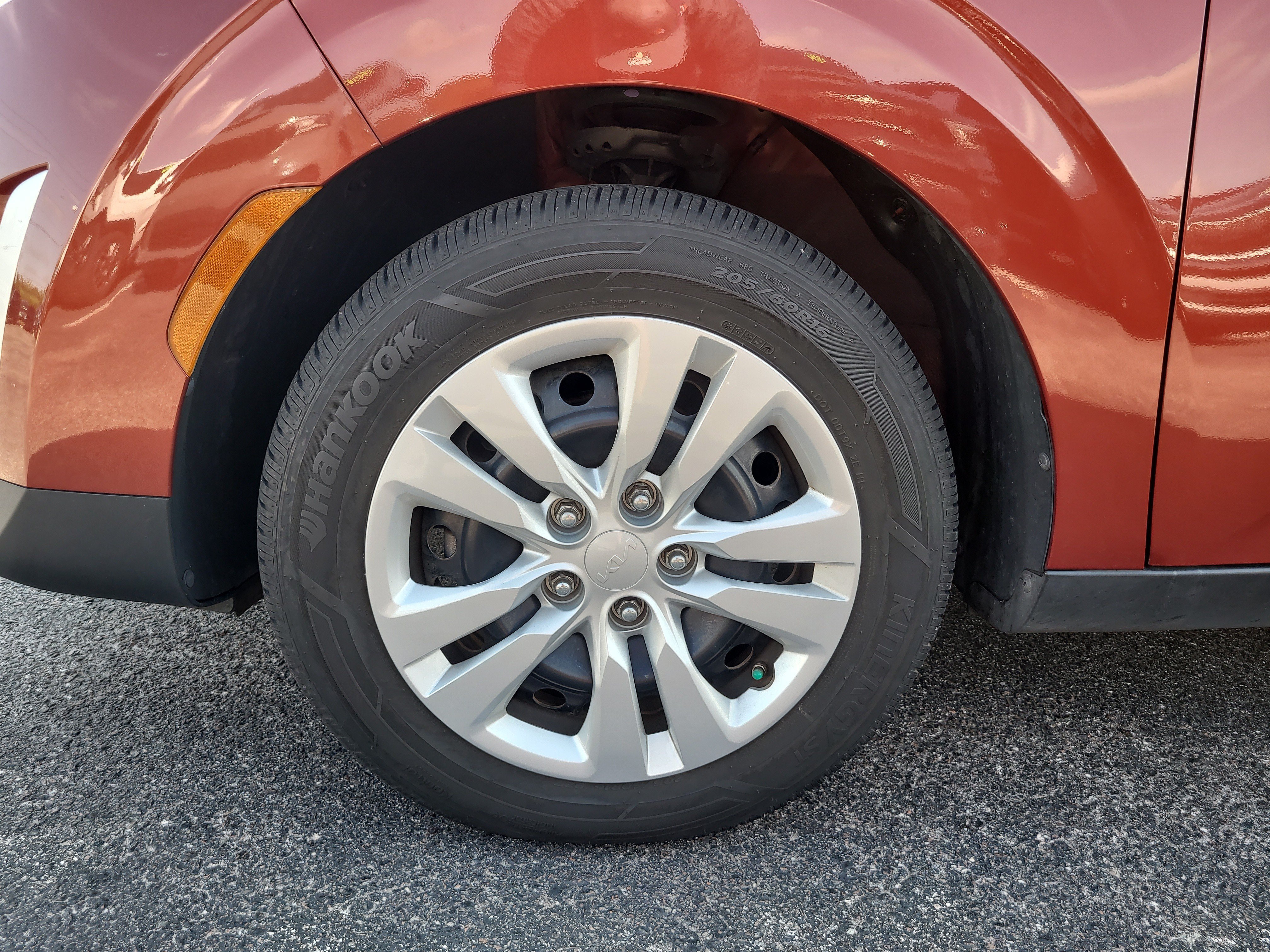 Used 2023 Kia Soul LX FWD image 9