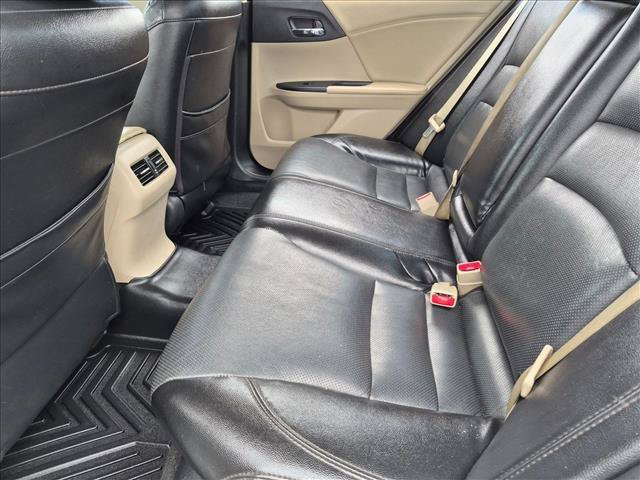 Used 2016 Honda Accord EX image 17