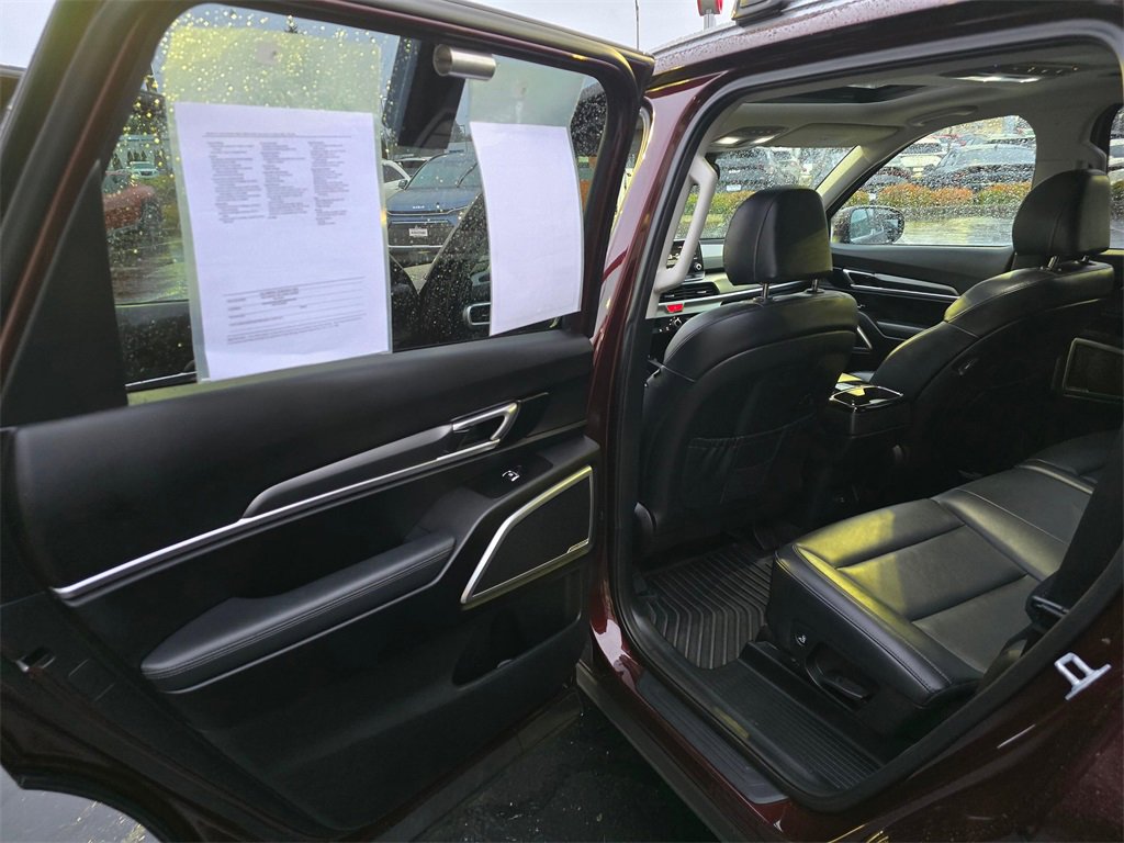Used 2020 Kia Telluride S w/ S 8 Passenger Seating Package image 9