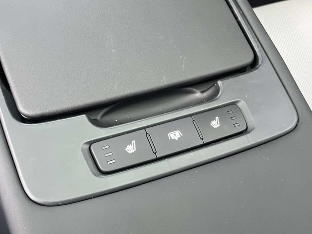 Used 2018 Genesis G80 3.3T Sport RWD image 21