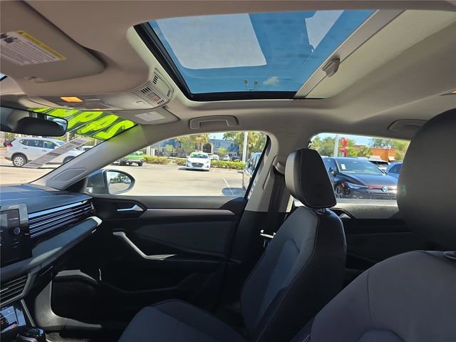 Used 2026 Volkswagen Jetta SE w/ Black Wheel Package FWD image 25