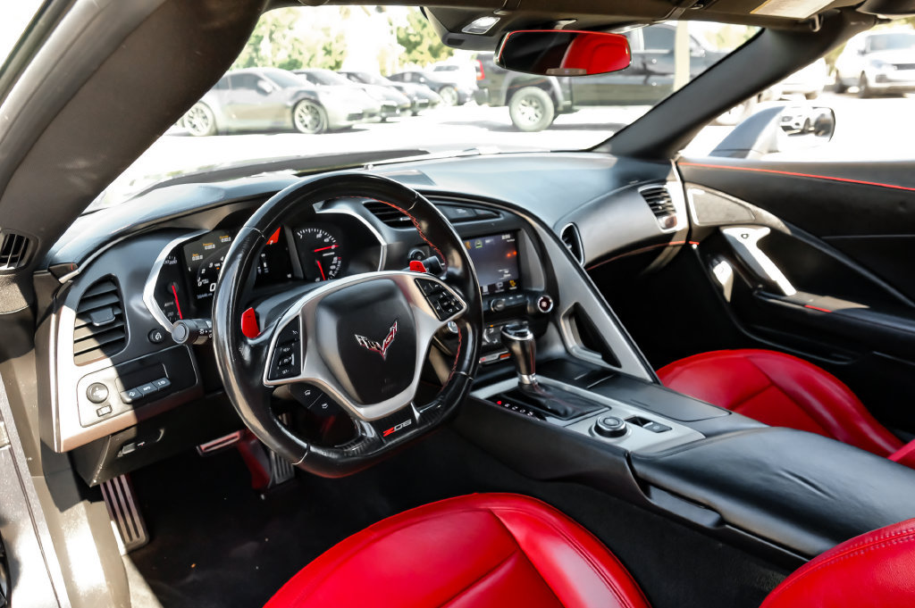 Used 2018 Chevrolet Corvette Z06 RWD image 10
