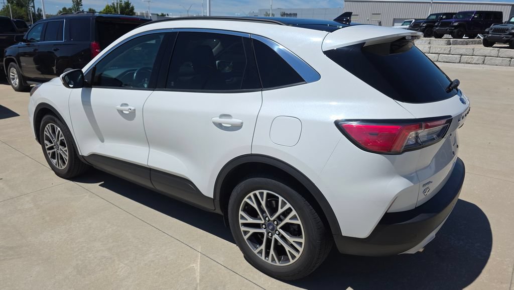 Used 2020 Ford Escape SEL FWD image 3