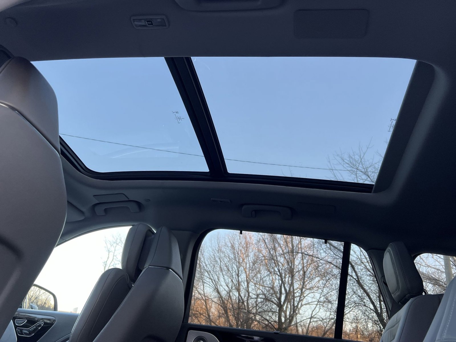 Used 2020 Lincoln Aviator Reserve w/ Equipment Group 202A image 22