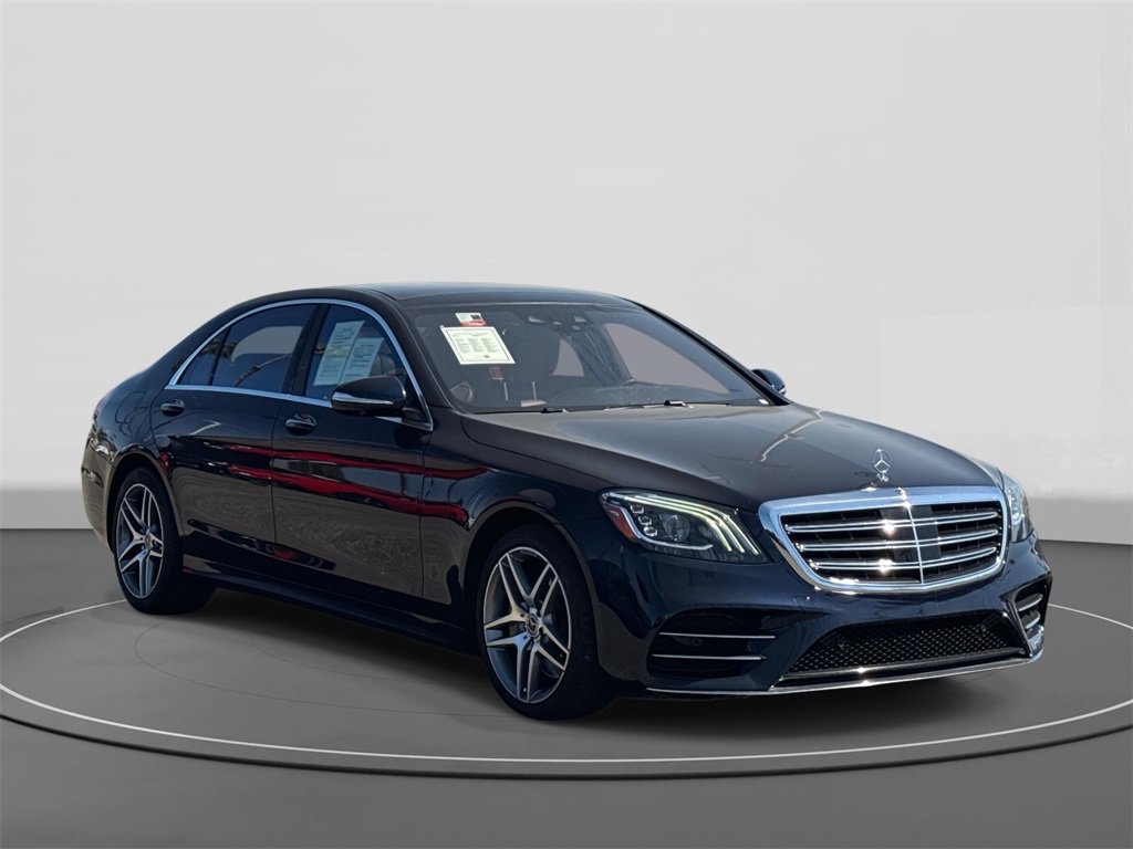 Used 2018 Mercedes-Benz S 560 Sedan w/ AMG Line Exterior image 3