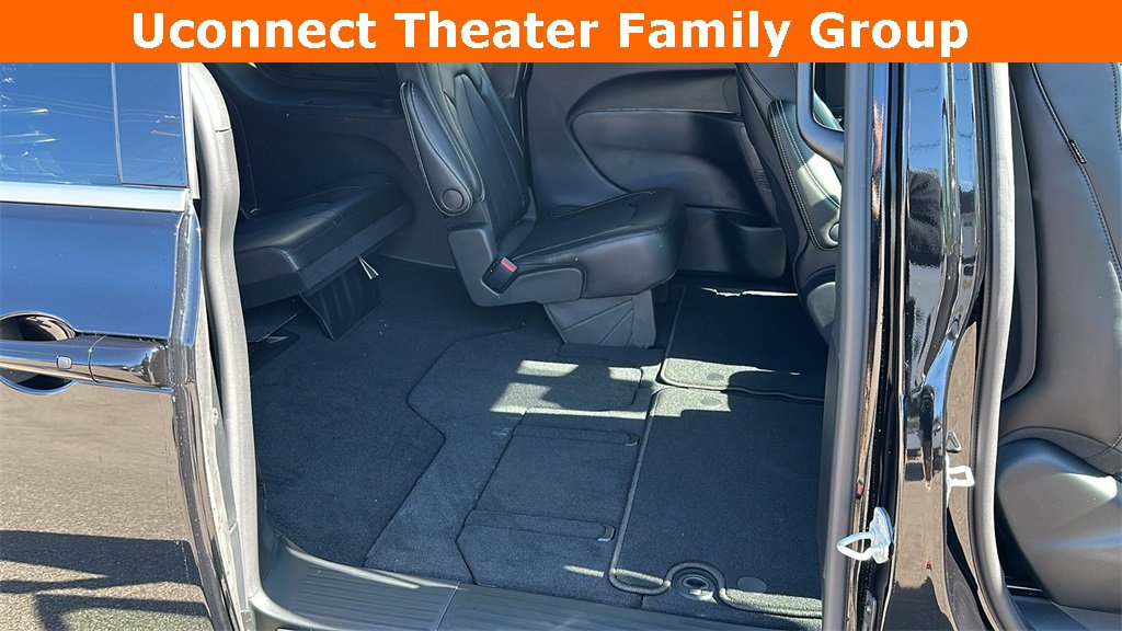 New 2026 Chrysler Pacifica Select image 29