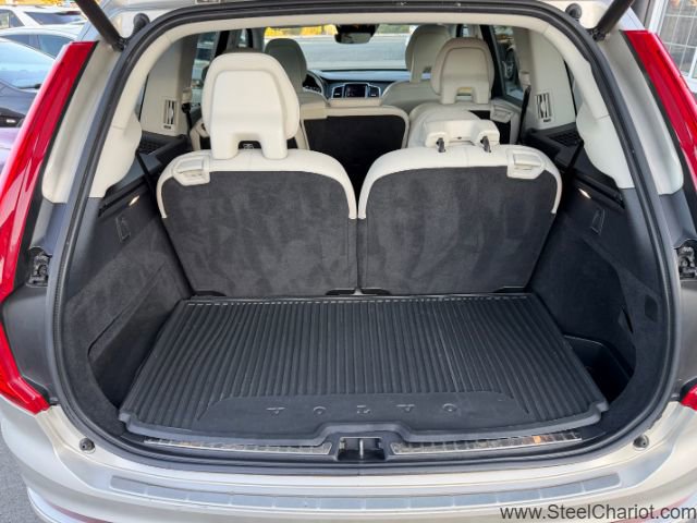 Used 2016 Volvo XC90 T6 Momentum w/ Momentum Plus Package image 18