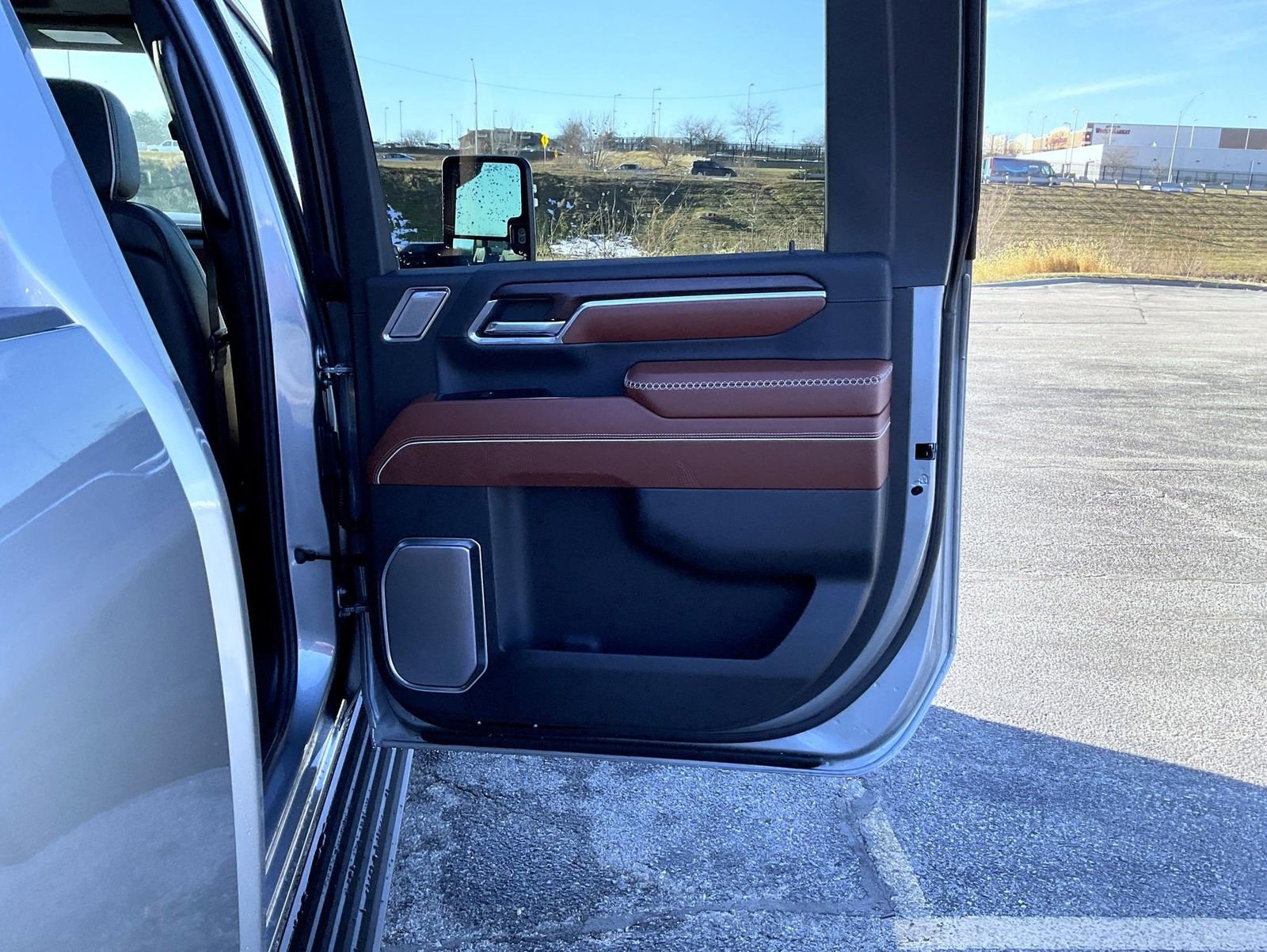 New 2026 GMC Sierra 2500 Denali Ultimate w/ Max Trailering Package image 17