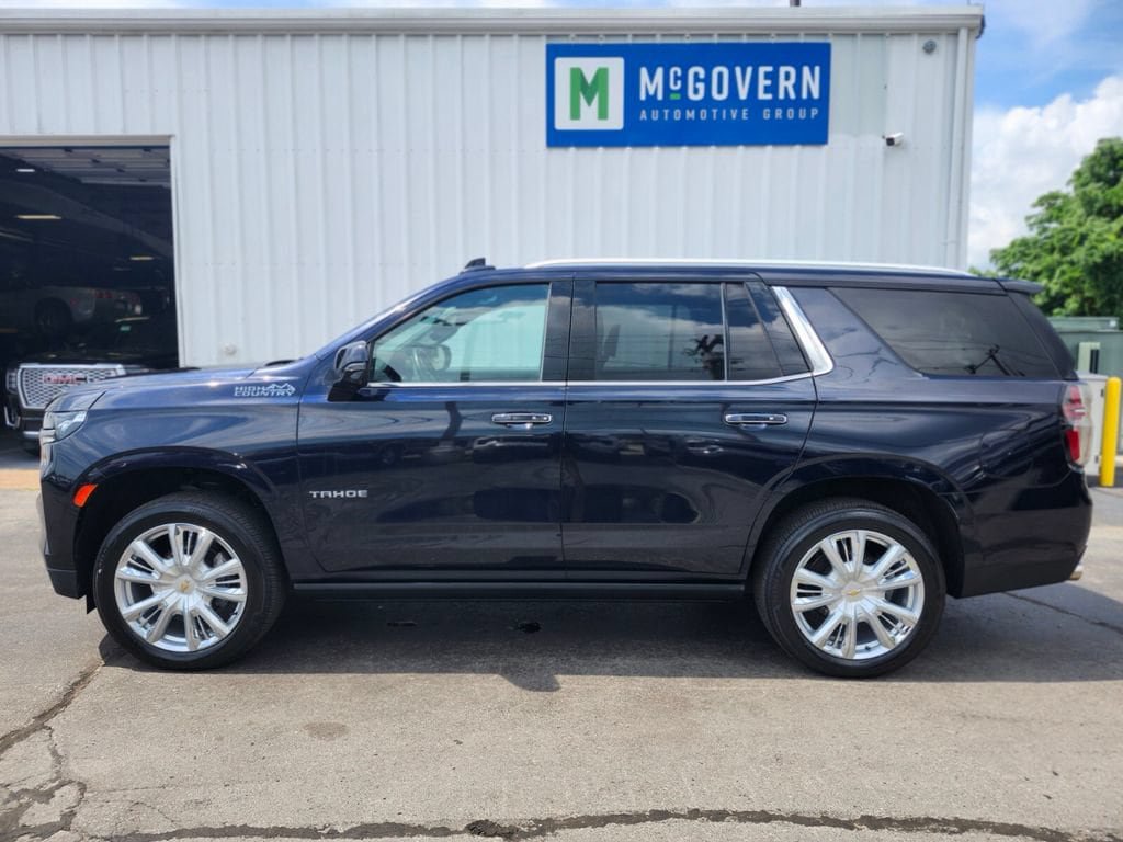 Used 2023 Chevrolet Tahoe High Country AWD/4WD image 2