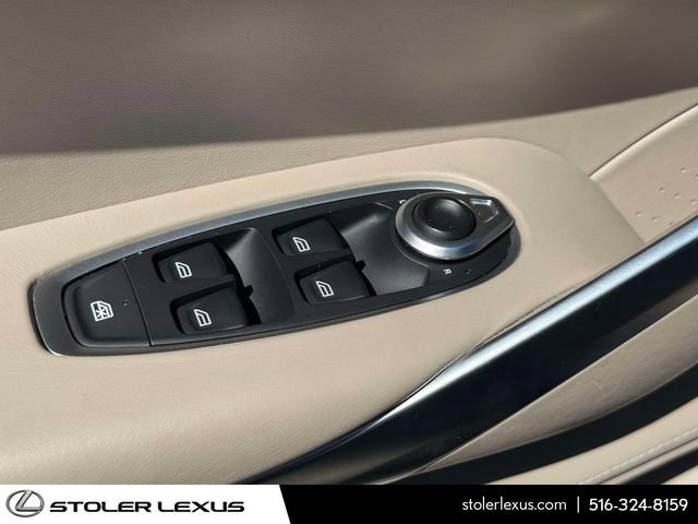 Used 2021 Aston Martin DBX AWD/4WD image 18