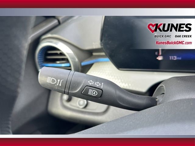 Used 2025 Chevrolet Trax LT image 12