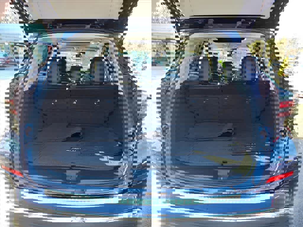 Certified 2023 Nissan Murano Platinum w/ Cargo Package image 16