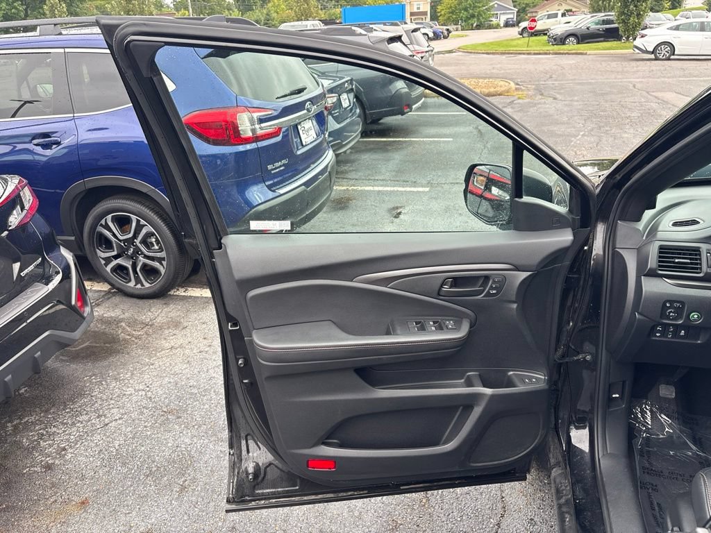 Used 2023 Honda Passport TrailSport image 19