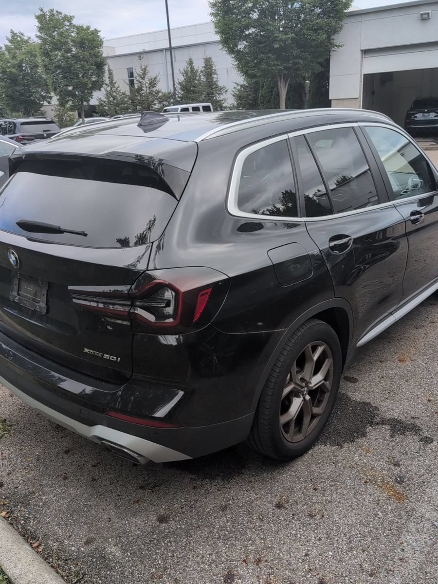 Used 2023 BMW X3 xDrive30i w/ Convenience Package w/ZPA AWD/4WD image 4