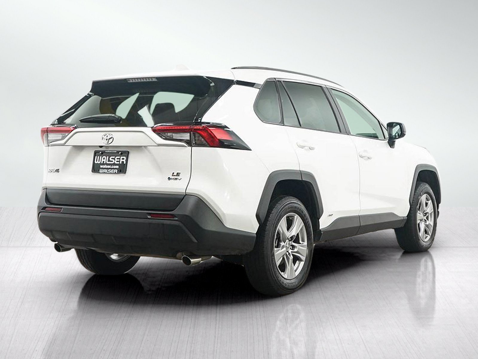 Used 2025 Toyota RAV4 LE AWD/4WD image 5