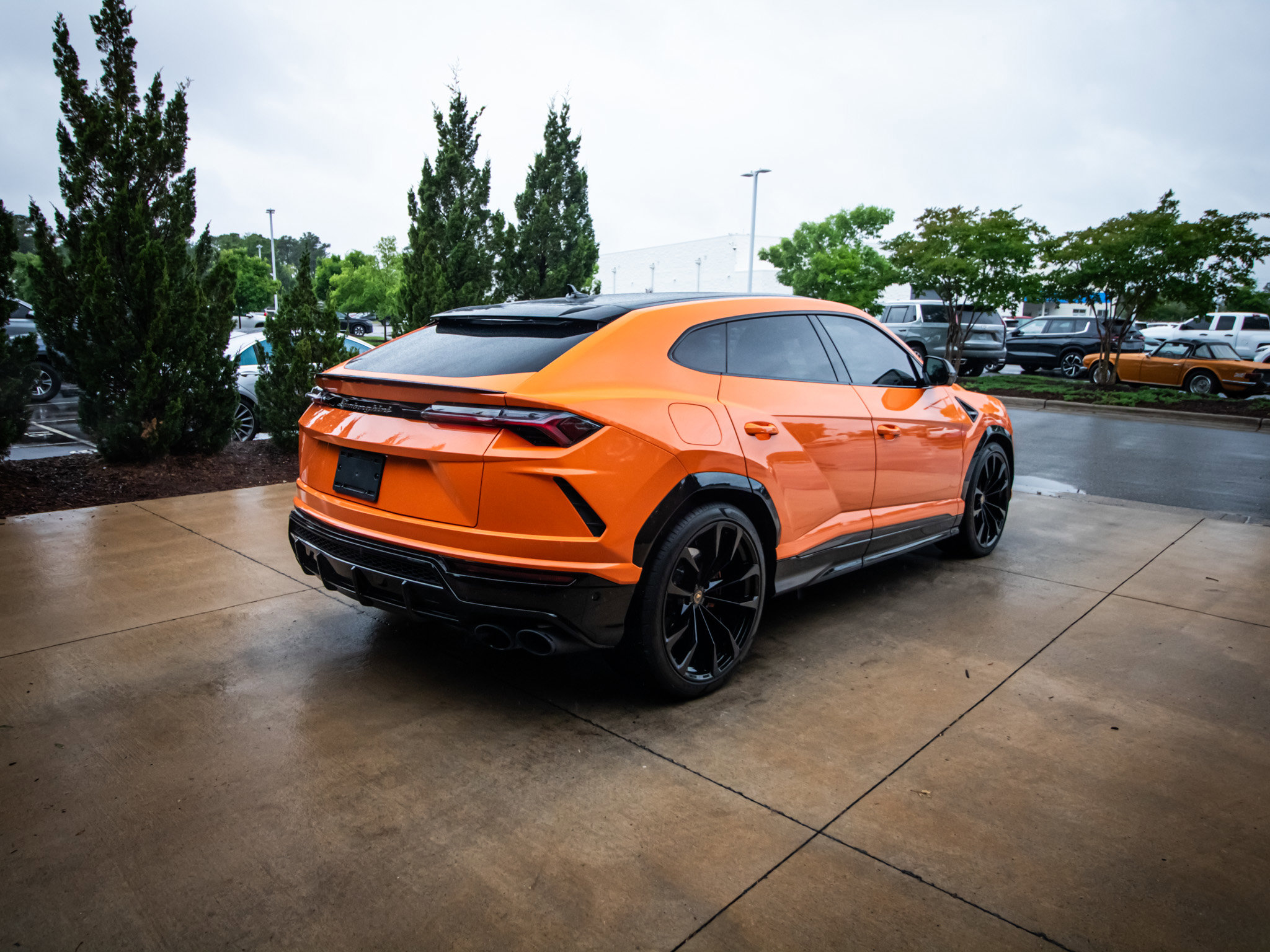 Used 2022 Lamborghini Urus AWD/4WD image 11