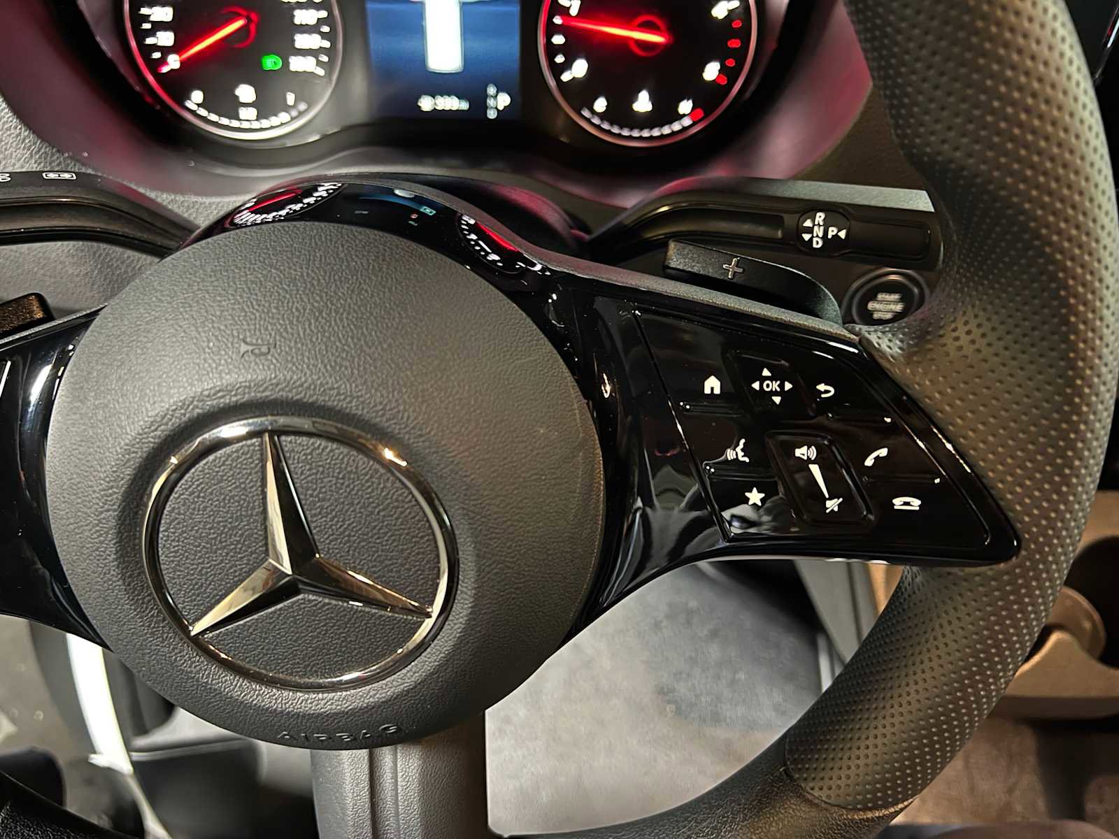 Used 2025 Mercedes-Benz Sprinter 2500 image 21